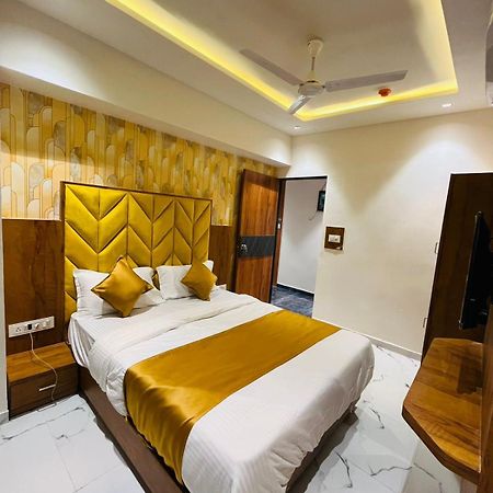 Hotel Paramount Villa Ґандінаґар Екстер'єр фото