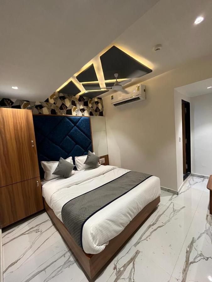 Hotel Paramount Villa Ґандінаґар Екстер'єр фото