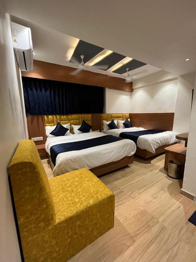 Hotel Paramount Villa Ґандінаґар Екстер'єр фото